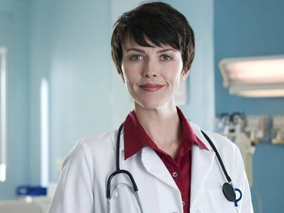 “Oh, sí, sí… los órganos frescos… y la sangre. Es lo más gratificante de mi trabajo”, explica la doctora María Gutiérrez.