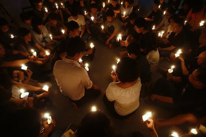 Vigilia para conmemorar el 25 aniversario de Tiananmen a pesar de que el régimen chino fuerza a la amnesia sobre la matanza.