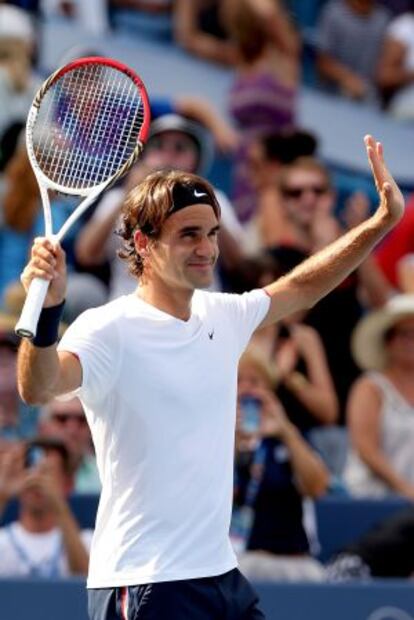 Federer festeja el triunfo.