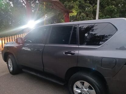 La camioneta que recibió el impacto de bala al pasar frente al barrio La Paz, en Bogotá.