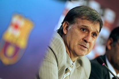 Gerardo &quot;Tata&quot; Martino during his first press conference at Camp Nou.