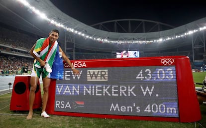 Wayde van Niekerk y su r&eacute;cord del mundo en los 400 metros. 