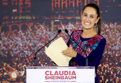 Claudia Sheinbaum se dirige a sus partidarios en Ciudad de México, en junio de 2024.