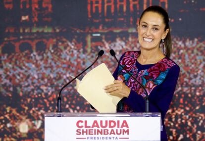 Claudia Sheinbaum se dirige a sus partidarios en Ciudad de México, en junio de 2024.