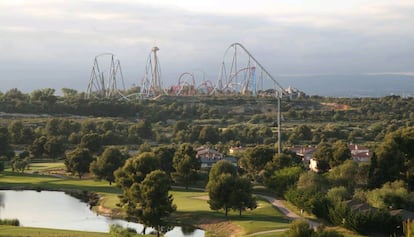 Terrenys entre Port Aventura i el mar on de podria instal·lar-se Barcelona World.