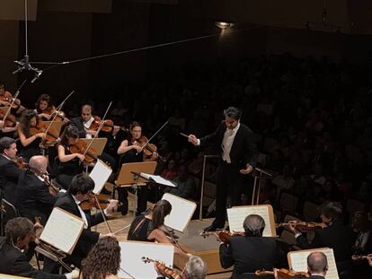 David Afkham dirige la ‘Quinta’ de Mahler a la Orquesta Nacional, ayer viernes en el Auditorio Nacional.