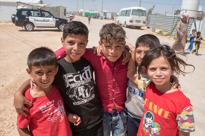 Varios niños en el campo de refugiados de Za’atari, donde Unicef ha abierto escuelas.