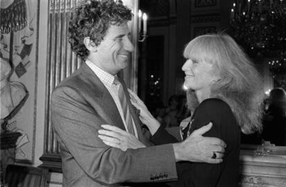 Sonia Rykiel con el exministro francés de Cultura Jack Lang el 30 de septiembre de 1985.