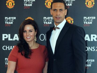 Rio Ferdinand, junto a su esposa Rebecca Ellison, en mayo de 2013. 