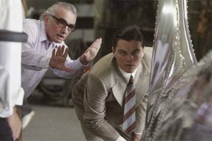Martin Scorsese (izquierda) y Leonardo DiCaprio, durante el rodaje de <i>El aviador.</i>