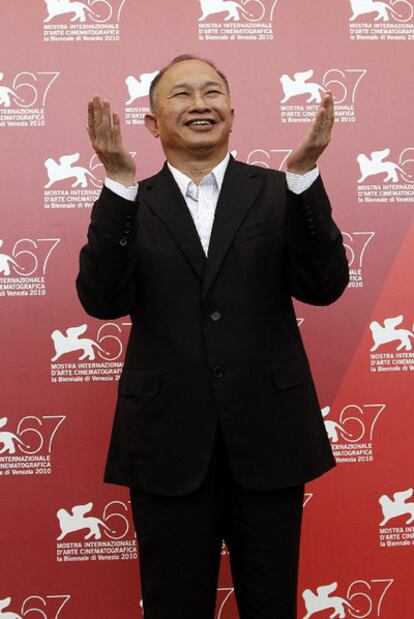 Brillante exponente de la escuela de acción made in Hong Kong, y algo desinflado en Hollywood, John Woo presentó ayer su último filme, Reign of asassins, antes de recibir por la noche el León de Oro por su carrera.