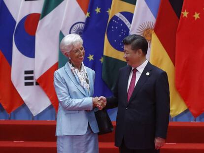 Lagarde, diretora-gerente do FMI, com o presidente Xi, nesta segunda-feira