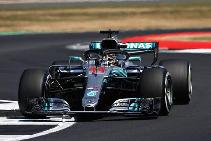 Lewis Hamilton durante la sesión de clasificación del GP de Silverstone.