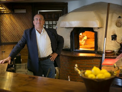 Javier Palomero, socio propietario del grupo Asador de Aranda, en el local de Plaza de Castilla (Madrid).