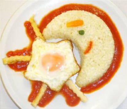 Arroz con huevo del menú infantil del Hospital de León.