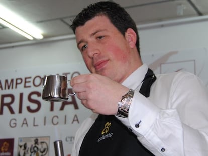 El barista diego López durante un campeonato.