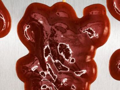 ¿Por qué es imposible no mancharse de 'ketchup'?