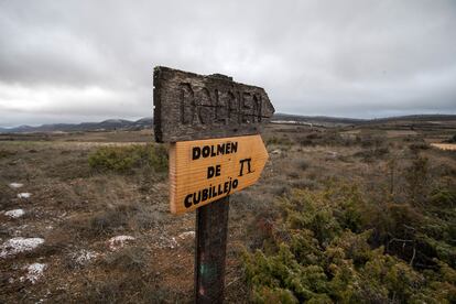 Cartel del Dolmen de Cubillejo (Burgos).