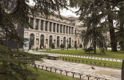 Fachada del Museo del Prado en el Paseo del Prado, en Madrid.