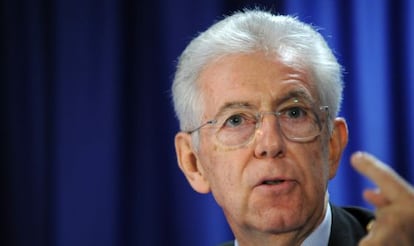 El primer ministro italiano, Mario Monti, en rueda de prensa.