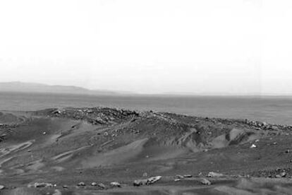 Vista panorámica hacia el este desde la cumbre de la colina Husband, desde donde el <i>Spirit </i>se dirigirá al sur.