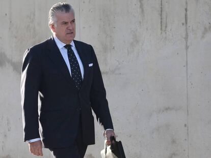 Luis Bárcenas acude a una de las sesiones del juicio del 'caso Gürtel'. 