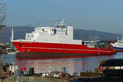 El nuevo barco oceanográfico <i>Sarmiento de Gamboa,</i> en los astilleros de Vigo el pasado lunes.