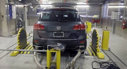 Un veh&iacute;culo de la marca Volkswagen.