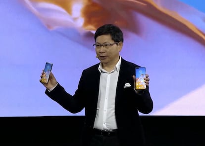 El consejero delegado de Huawei Consumo, Richard Yu, presenta el P40.