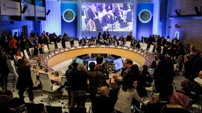 Miembros del Comité para el Desarrollo en una de las reuniones anuales del FMI, en Washington, EE UU, el 19 de abril.