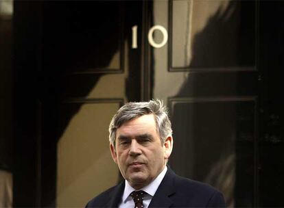 El primer ministro británico, Gordon Brown, en Downing Street.