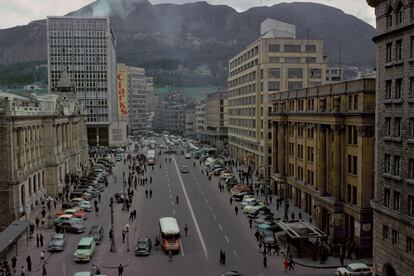 La calle 13, en 1965. A la derecha, el edificio Pedro A. López.