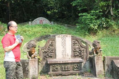 Una vez al mes, Chew Keng Kiat organiza un paseo para dar a conocer el patrimonio cultural de Bukit Brown.