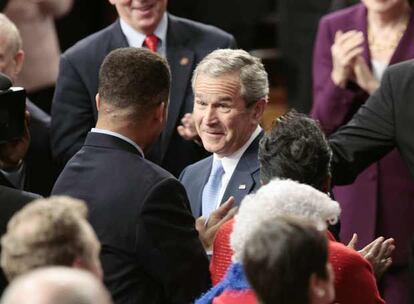 El presidente Bush llega al Capitolio para pronunciar el discurso sobre el estado de la Unión.