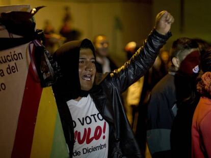 Manifestaciones en La Paz contra la decisi&oacute;n de la Corte Suprema boliviana  de permitir que Evo Morales se pueda presentar a un cuarto mandato.