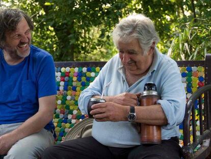 O diretor Emir Kusturica (esquerda) e o ex-presidente uruguaio José Mujica durante a filmagem de 'El Pepe, uma vida suprema'.