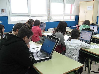 El centro abulense Valle del Tiétar forma parte de un proyecto para introducir las tecnologías en el aula.