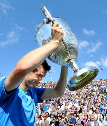 Murray, con el trofeo de Queen's.