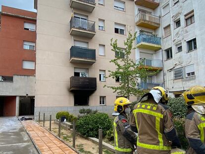Dos muertos en un incendio en un piso ocupado de Cassà de la Selva (Girona).

Hay cuatro intoxicados por humo, dos de ellos menores de edad

SOCIEDAD CATALUÑA ESPAÑA EUROPA GIRONA
BOMBERS DE LA GENERALITAT