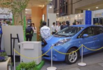 Cápsulas de oxígeno, bañeras de microburbujas, generadores eléctricos ecológicos o controladores domóticos marcarán tendencia en las casas del futuro según la feria Smart House 2013 que abrió hoy sus puertas en Tokio.