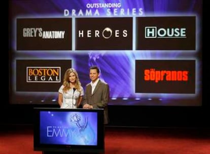 Kyra Sedgwick y Jon Cryer anuncian las series candidatas en el apartado de drama de los Emmy.