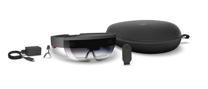 Gafas de realidad virtual de Microsoft (Hololens), por unos 3.000 euros aprox.