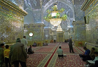 Interior de la mezquita de Seyed Alaedin Hossein.