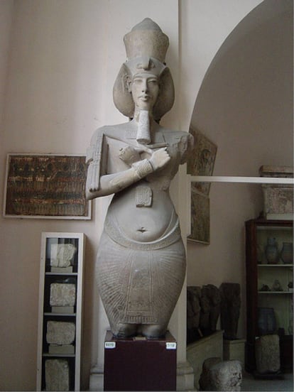 Estatua de Akenatón en el Museo Egipcio de El Cairo.