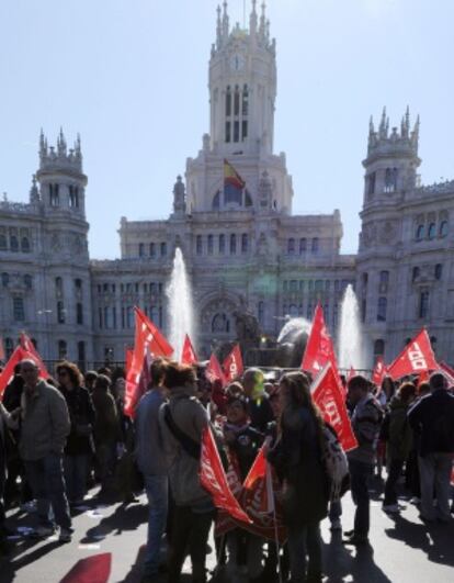 Concentración de sindicalistas, esta mañana en Cibeles.