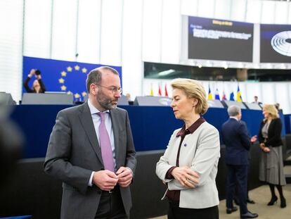 El líder del Partido Popular Europeo (PPE), Manfred Weber, y la presidenta de la Comisión Europea, Ursula von der Leyen, en una imagen de archivo