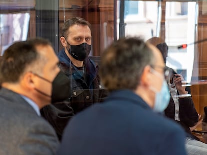 El serbio Norbert Feher, más conocido como 'Ígor el Ruso', durante la quinta sesión del juicio en la Audiencia de Teruel este viernes por el asesinato de un ganadero y dos guardias civiles.