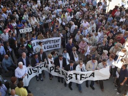 Manifestación en protesta por la liberación del presunto asesino de la cajera Estela Calduch.