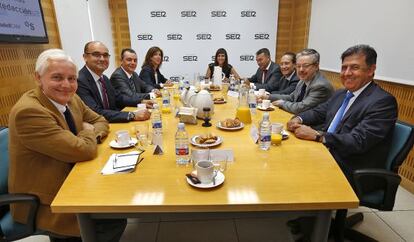 Momento de inicio del desayuno informativo sobre las relaciones entre universidades y empresas