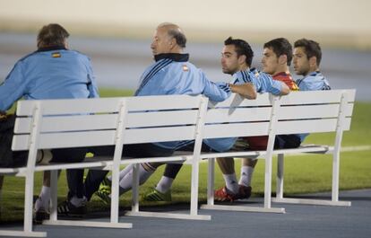 Del Bosque, Xavi, Casillas y Alba, durante el entrenamiento en Río.